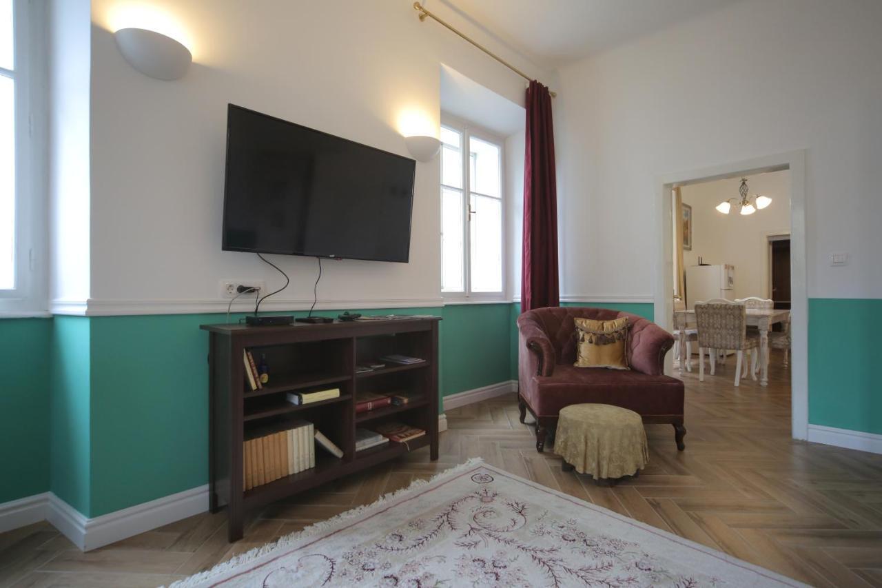Vitez Apartment I Ljubljana Bagian luar foto